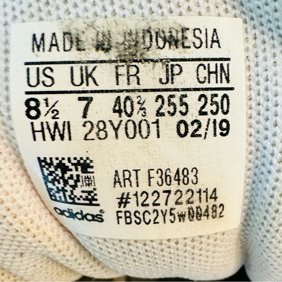 Adidas women’s 8.5 - Picture 8 of 8